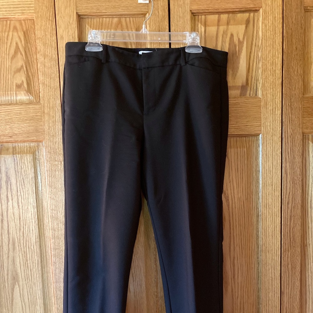 Elle black ankle pants.